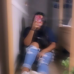 Meet your Posher, Daniela